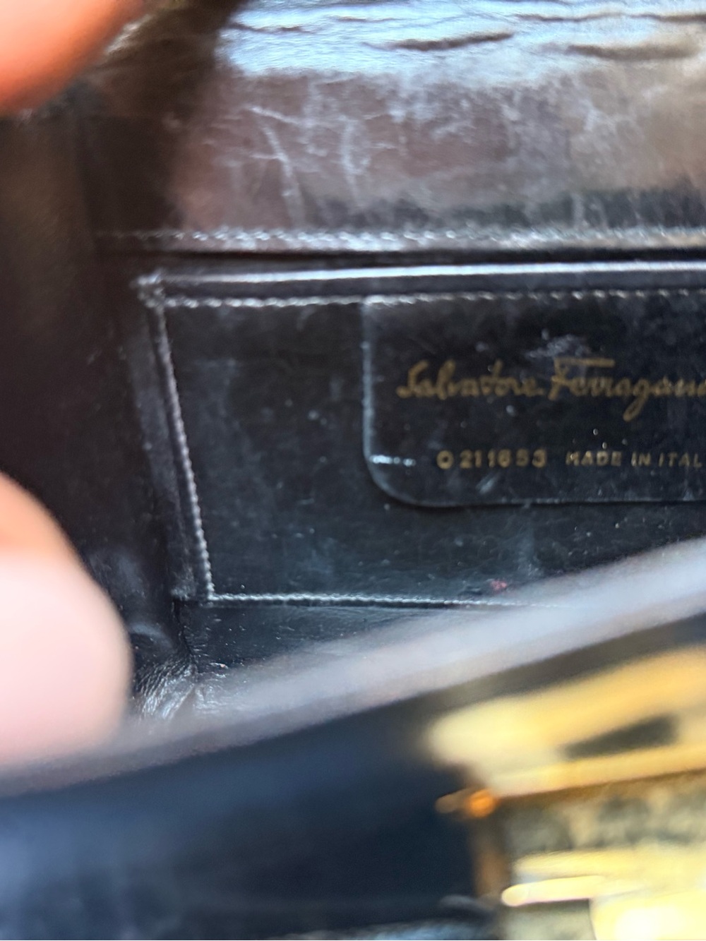 Ferragamo Early 90’s Classic Black Leather Crossbody Bag with Gold Hardware - Picture 8 of 8